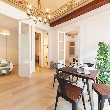 Bravissimo Placa Del Vi, Authentic Historic Apartment Girona Bagian luar foto