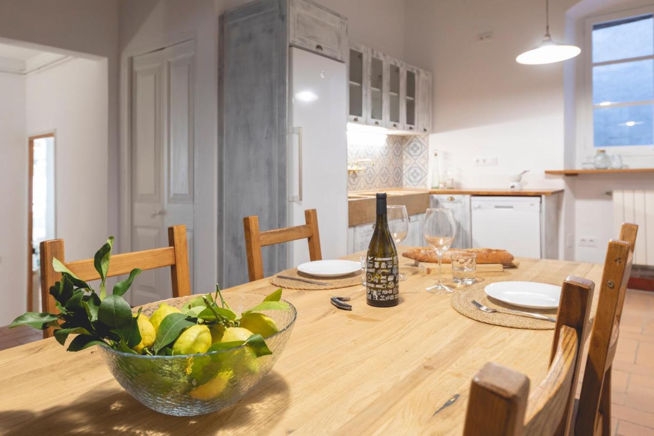 Bravissimo Placa Del Vi, Authentic Historic Apartment Girona Bagian luar foto