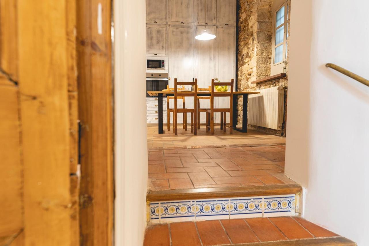 Bravissimo Placa Del Vi, Authentic Historic Apartment Girona Bagian luar foto