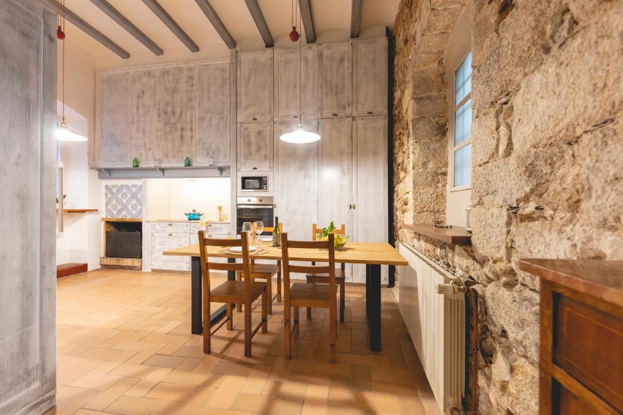 Bravissimo Placa Del Vi, Authentic Historic Apartment Girona Bagian luar foto