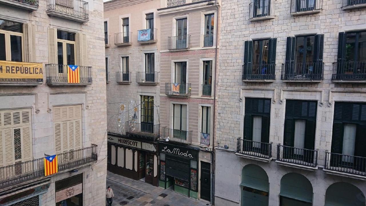 Bravissimo Placa Del Vi, Authentic Historic Apartment Girona Bagian luar foto